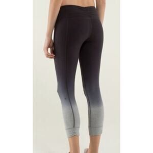 NWT Lululemon Live Natural Crop Size 6